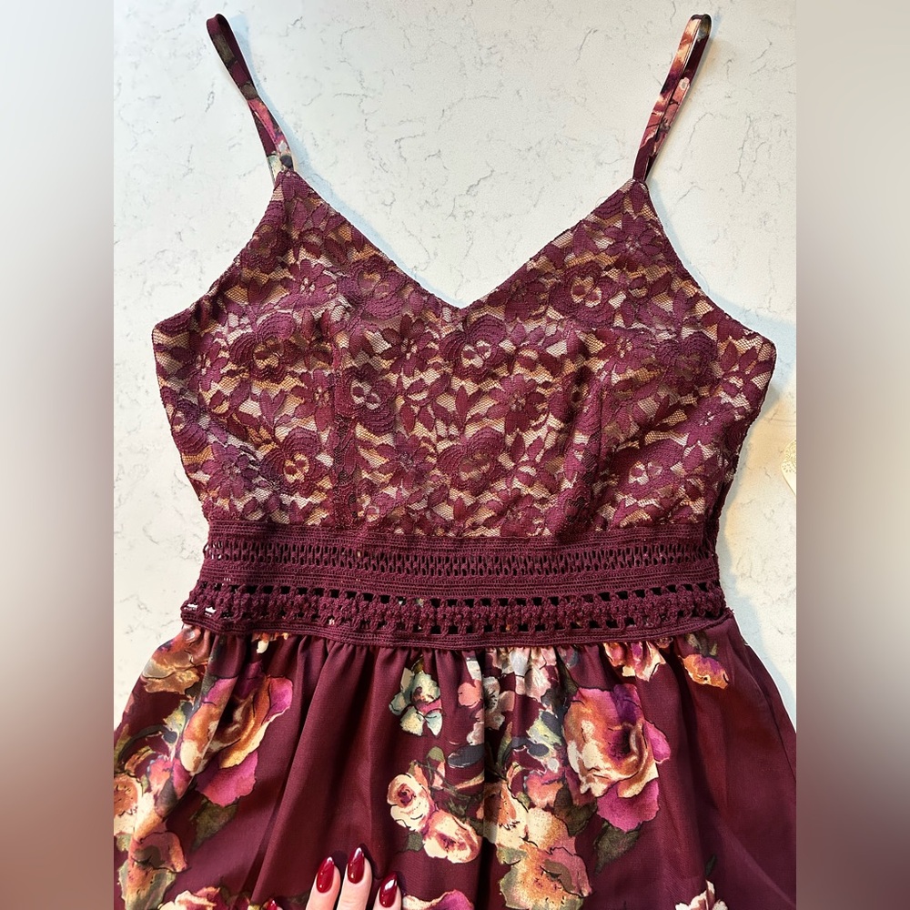 NWT Altar’d State Burgundy Floral Lace Bodice Dress Size Medium - Picture 8 of 16